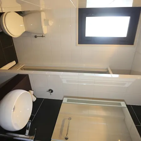 O'sullivans Bar And Lejlighedshotel 3*