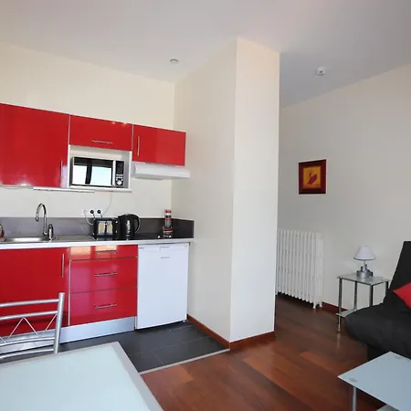 Apart Otel O'sullivans Bar And 3*