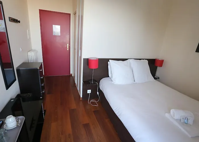 מלון דירות O'sullivans Bar And מאנדליה-לה-נאפול